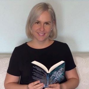 meike-licht lektorat Sabrina Ernst mit Buch